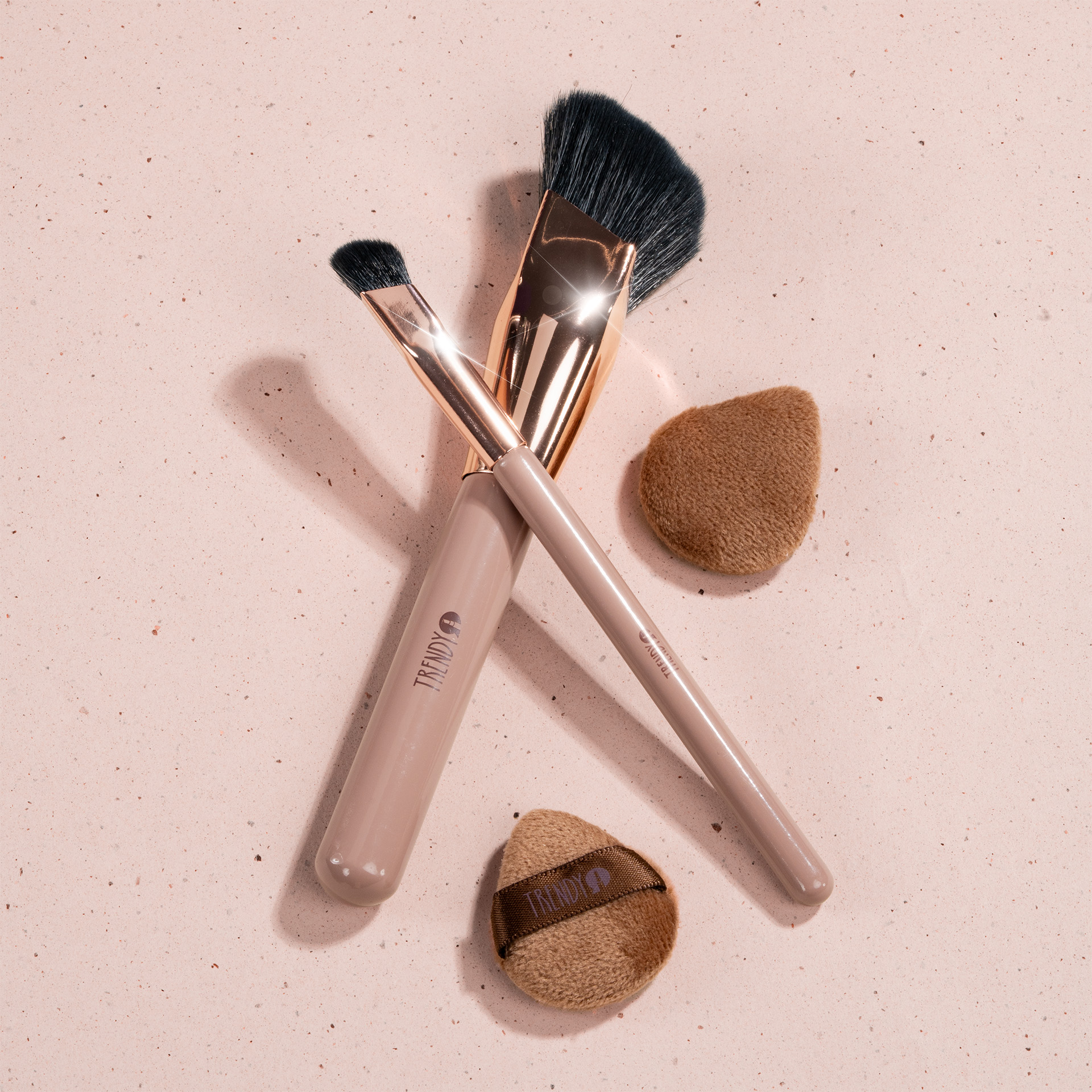 Rubor líquido Star Trendy para un maquillaje natural y acabado luminoso